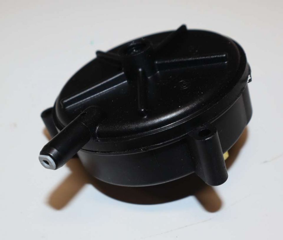 A.O. Smith 100210101 Pressure Switch .90 inch