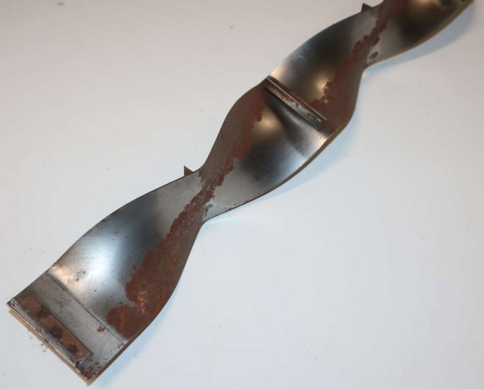 Bradford White 243-81735-00 Flue Baffle Assembly
