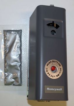 Honeywell L4006E1067 Manual Reset High Limit Aquastat