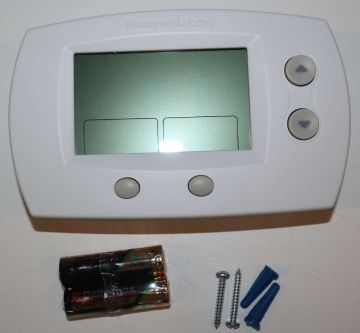 Honeywell TH5220D1029 2 Hot 2 Cold Non-Programmable Large Display Thermostat